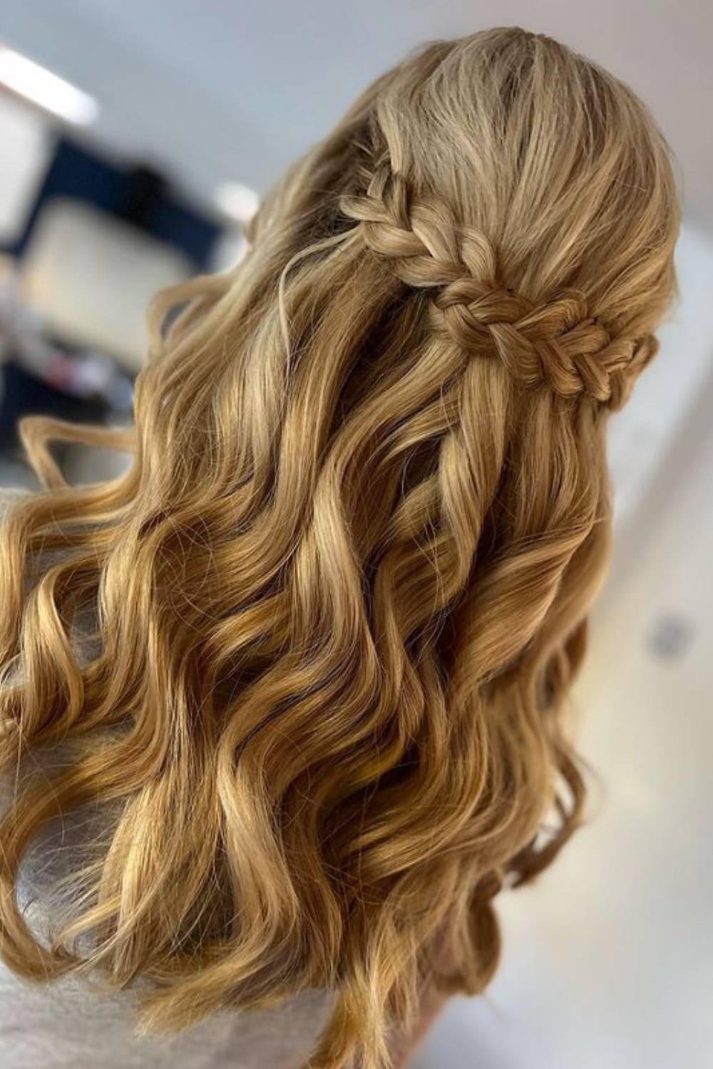 Attending a Wedding? 24 Simple Guest Hairstyles Crafty Sphere